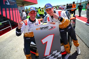 De Back-Meijer (HWM) open their win count and are first leaders